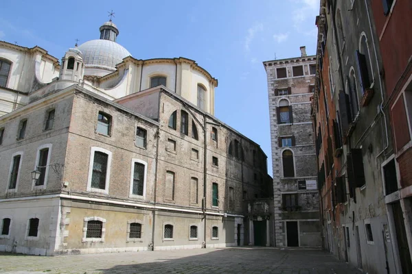 Buiten Dineren Een Plein Rome Italië — Stockfoto