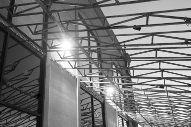 Işık ve kutuplar ilginç bir geometrik desen oluşturuyor..