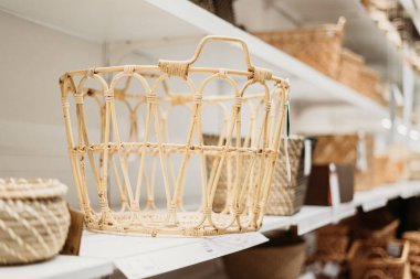 Markette satılan bir sepet sarmaşık.