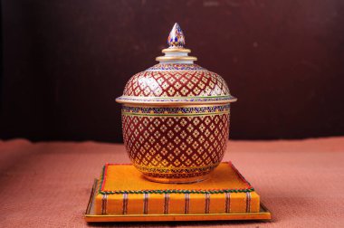 Benjarong seramik altını Tayland geleneği..