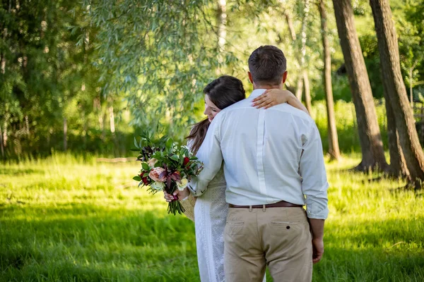 Bonito Retrato Hermoso Joven Novio Novia Aire Libre — Foto de Stock