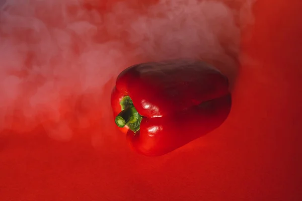 Doces Frescos Vermelhos Vermelho Volta Com Uma Luz Smoke — Fotografia de Stock