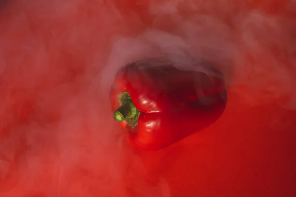 Doces Frescos Vermelhos Vermelho Volta Com Uma Luz Smoke — Fotografia de Stock