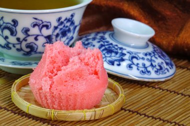 Çin refah pastası veya Fa Gao (Fortune keki, Lucky kek) Çin Yeni Yılı boyunca yenir ve yenir.