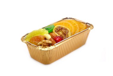 Beyaz arka plan üzerinde izole meyve pasta