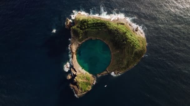 Aerial view of Island of Villa Franca — Stockvideo