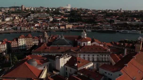 Historic city on river shores — Stock video