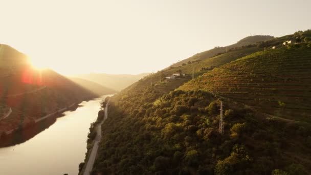 Solnedgång vid floden Douro, Portugal — Stockvideo