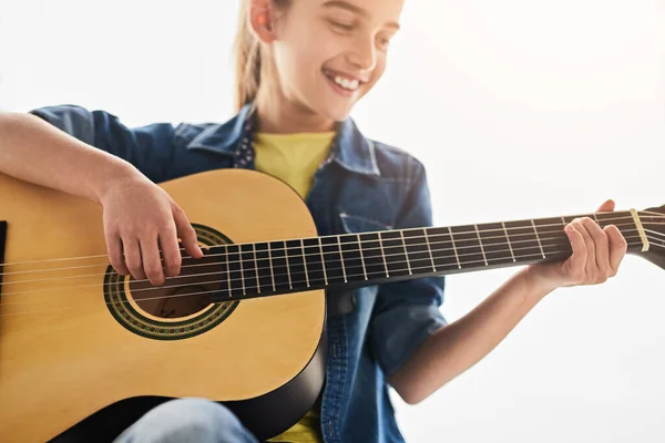 Cheerful Girl Casual Clothes Smiling Playing Acoustic Guitar Bright Sunlight — ストック写真