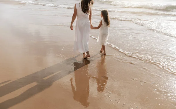 Crop Barefoot Mother White Dress Holding Hand Child Walking Wet — 图库照片
