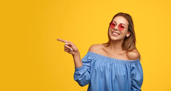 Delighted Young Female Model Long Dark Hair Blouse Sunglasses Smiling — ストック写真