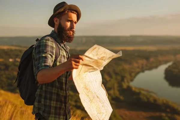 Side View Concentrated Young Bearded Male Traveler Checkered Shirt Hat — Foto de Stock
