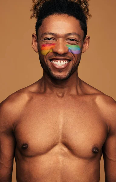 Happy Shirtless African American Man Lgbt Flag Colors Painted Face — Fotografia de Stock