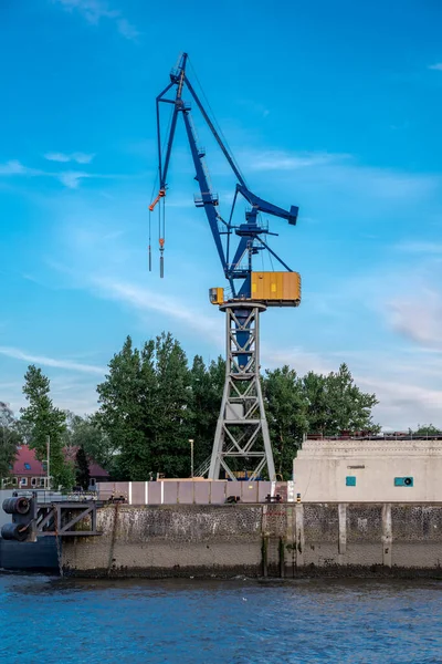 Hamburg Germany 2022 Crane Dock Port Hamburg Blue Sky — Stockfoto