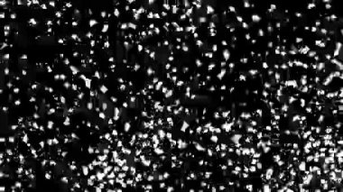 Siyah arka planda beyaz noktalar. Gürültü ve parazitin animasyonu. Dalgalanmalar ve küçük daireler. 4K stok videosu. Sinyal kaybıyla bozuk TV.
