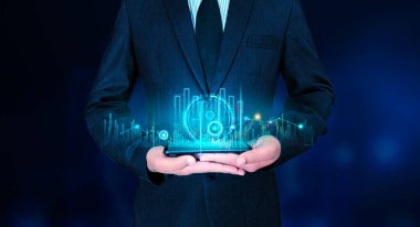 İş Analizi Mobil Ekran Kavramı İş adamı 'nın elinde. Yatırımları analiz eden genç adamla finans ve iş geçmişi