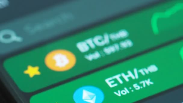 Bitcoin Cryptocurrency Fiyat Grafik Dijital Döviz Cep Telefonu Ekranında Şletme — Stok video