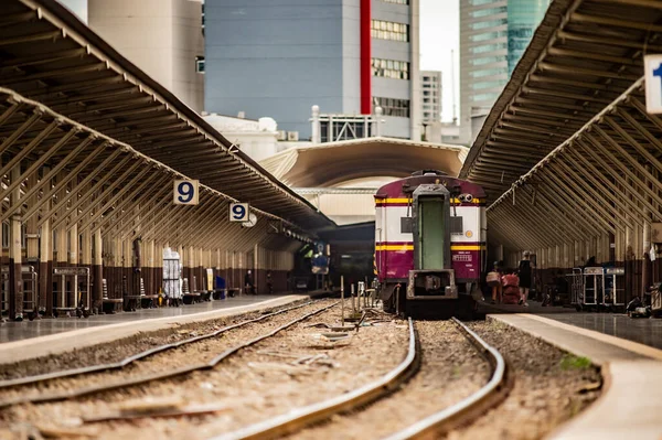 Thailand Bangkok Oktober 2021 Rails Treinen Hua Lamphong Railway Station — Stockfoto