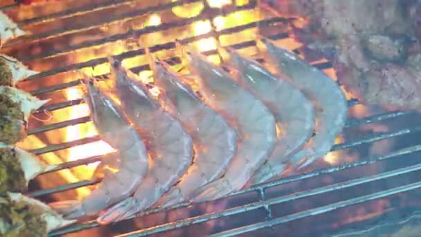 Foto Cerca Camarones Parrilla Carbón — Vídeo de stock