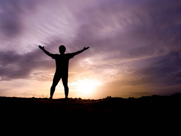 Silhouette Man Raising His Hands Joy Freedom Evening Light Beautiful — Stock Photo, Image