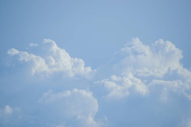 bulutlu güzel gökyüzü manzarası, boşluğu kopyala 