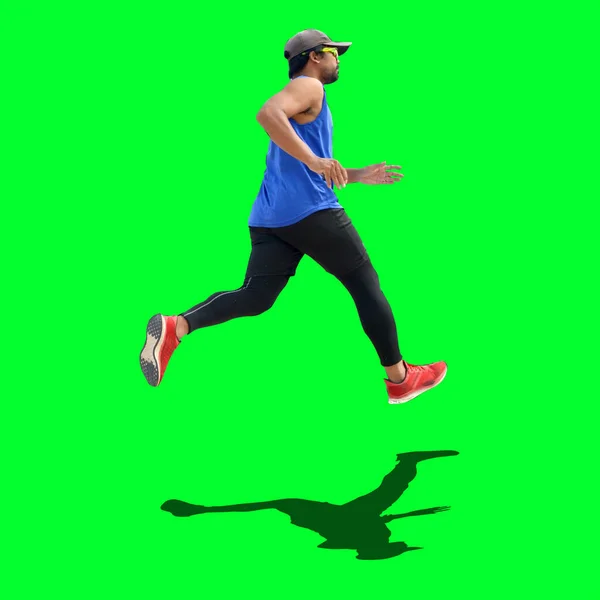 Männlicher Läufer Isoliert Auf Grünem Hintergrund Kopierraum — Stockfoto