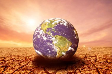 Toprak çatladı, yağmur mevsiminde yağmıyor. Küresel ısınma yüzünden kuraklık vardı. Değişim ve küresel ısınma kavramı