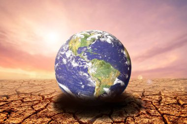 Toprak çatladı, yağmur mevsiminde yağmıyor. Küresel ısınma yüzünden kuraklık vardı. Değişim ve küresel ısınma kavramı
