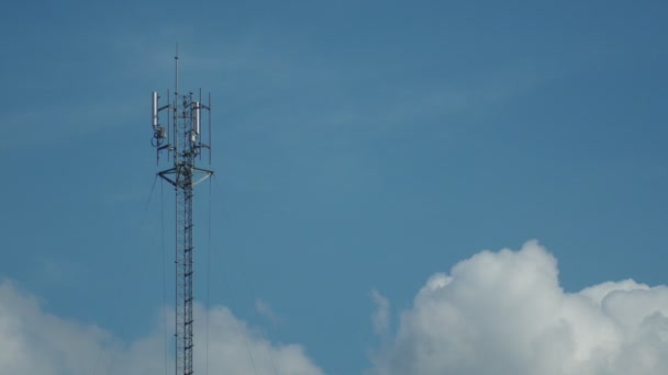 Large Communication Tower Background Sky — Stockvideo