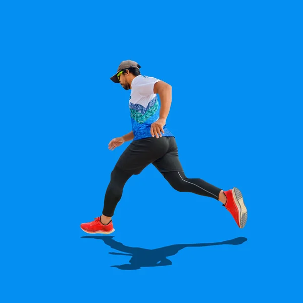 Asian Man Red Shoes Practicing Running Colored Background Withclipping Path — Zdjęcie stockowe