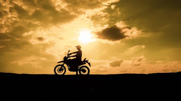 Touristen Mit Motorrädern Motocross Abenteuertouristen Auf Motorrädern Urlaubsideen Für Männer — Stockfoto