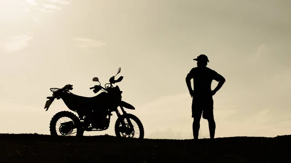 Toeristen Met Motorfietsen Motorcross Avontuurlijke Toeristen Motorfietsen Mannen Vakantie Evenement — Stockfoto