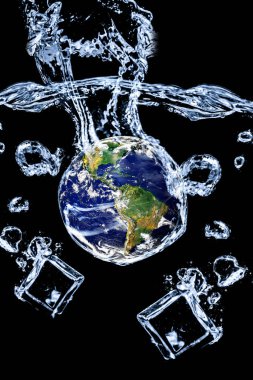 Düşen kürede su sıçraması var. Küresel ısınma nedeniyle küresel sel konsepti. _ resmin ögesi NASA tarafından dekore edilmiştir