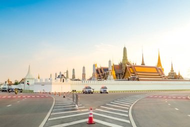 Wat Phra Kaew Morakot, Tayland 'da 24 Şubat 2022' de Bangkok 'ta ziyaret edilmesi gereken önemli bir tapınaktır..