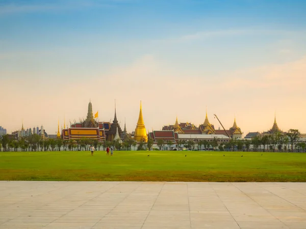 Hermosos Templos Durante Recorrido Por Casco Antiguo Bangkok Febrero 2022 — Foto de Stock