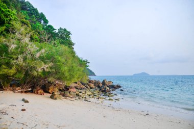 Akşamları deniz manzarası. Koh Chang Denizi, Trat Eyaleti, Tayland