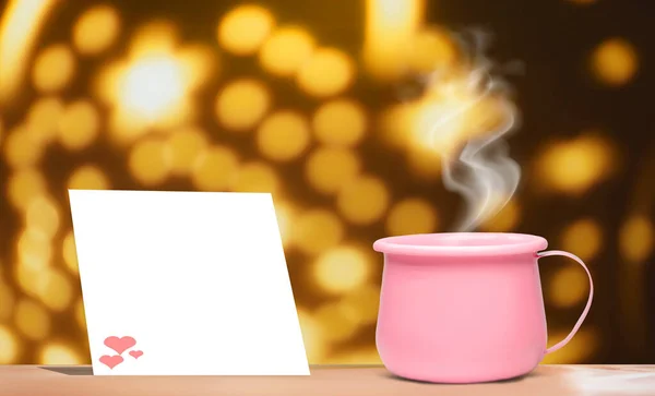 Ярко Розовый Металлический Кофе Чашку Отдыхе — стоковое фото