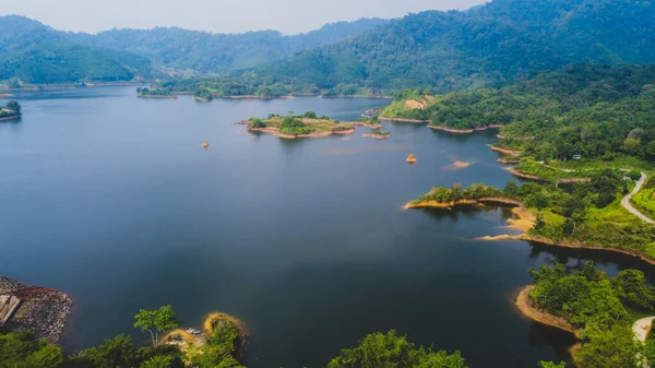 Ranong Eyaleti Tayland 'daki rezervuarlar turistik bir ilgi odağı. Tayland turizm konsepti ve su kaynakları yönetimi
