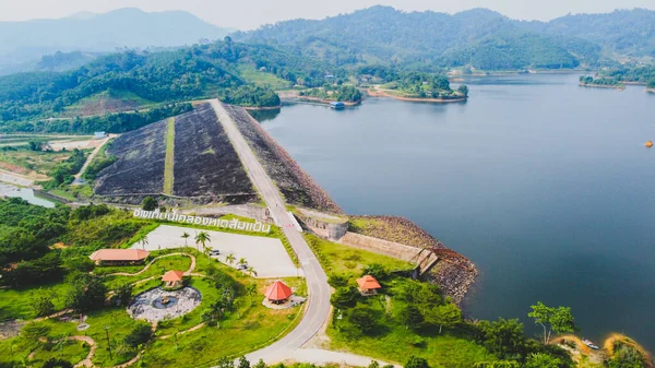 Ranong Eyaleti Tayland 'daki rezervuarlar turistik bir ilgi odağı. Tayland turizm konsepti ve su kaynakları yönetimi