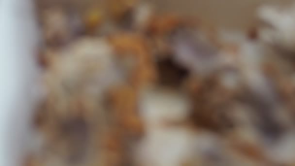Konsep Limbah Makanan Tulang Ayam Goreng Restoran — Stok Video