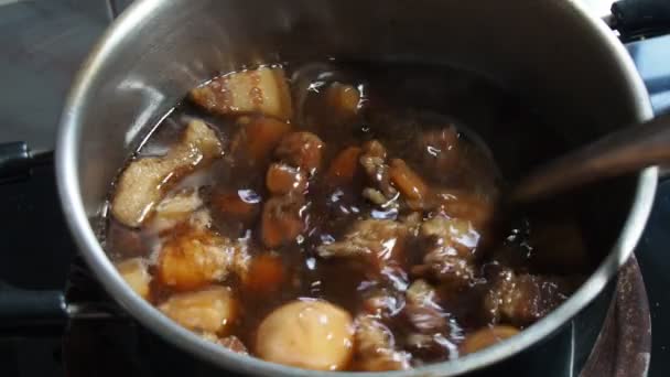 Stewed Eggs Pork Belly Hot Pot Home Cooking Ideas — Stock videók