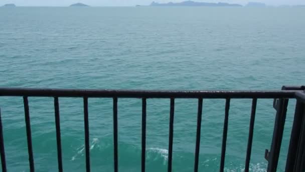Die Meeresoberfläche Während Sich Das Schiff Bewegt Ideen Für Sommerliche — Stockvideo