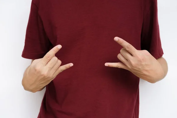 Egy Férfi Kéz Csinál Rock Szimbólum Viselni Rock Stílusú Kármin — Stock Fotó