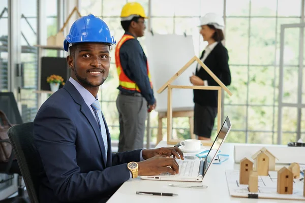 Attractive African American Young Confident Businessman Working Laptop Blurred Background —  Fotos de Stock