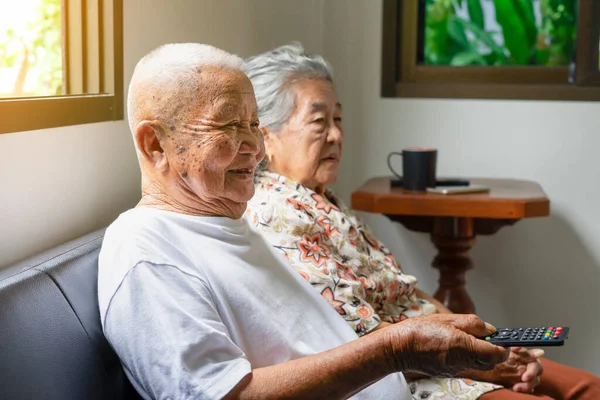 Senior Asian Couple Enjoy Watching Living Room Happy Grandparents Relaxing — Stockfoto