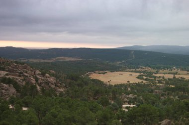 manzara manzarası doğa dağları açık hava gökyüzü bulutları