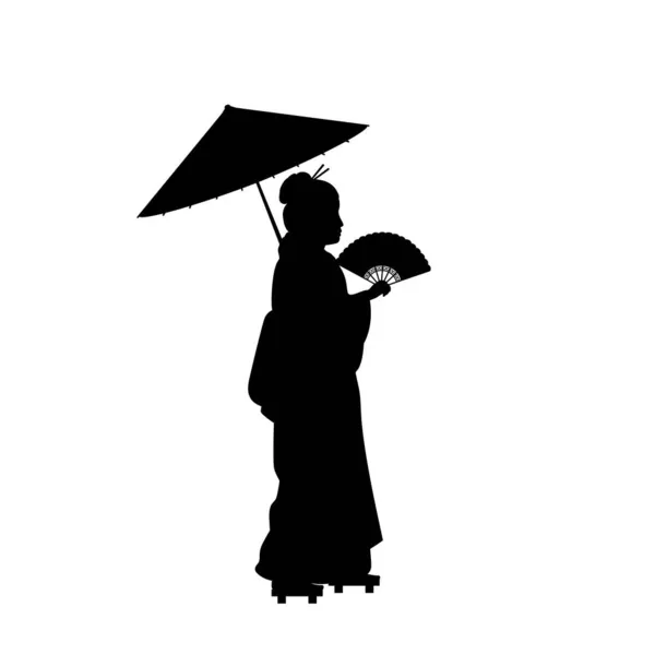 Silueta de mujer en traje nacional asiático con abanico y paraguas. — Vector de stock