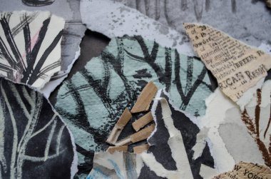 Siyah arka planda kömür sangina suluboya mürekkep kolajının grafiksel dokusu. Yazarın tekniğinde yatay manzara.