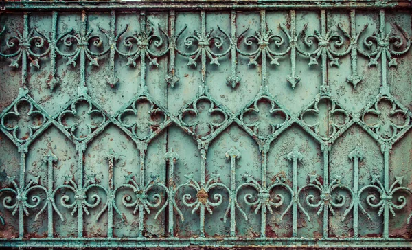 빈티지 울타리에 패치나와 청록색 놓았다 묘사의 — 스톡 사진