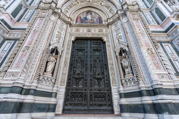Florencia Italia Enero 2022 Detalle Puerta Entrada Basílica Santa Maria — Foto de Stock